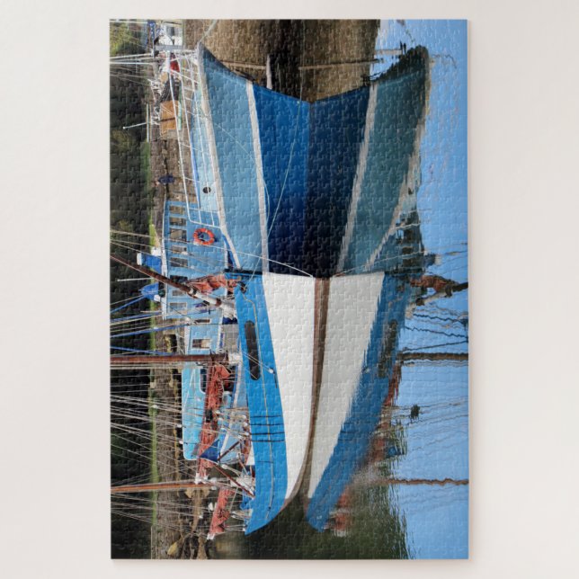 Quebra-cabeça Barcos antigos no porto de Douarnenez (Vertical)