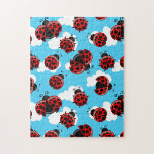 Quebra-cabeça Besouro Vermelho-Ladybug das Nuvens Brancas do Céu