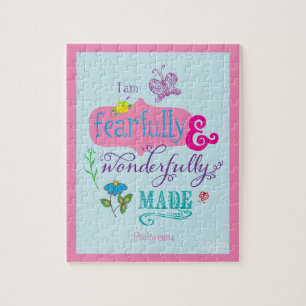 Quebra-cabeça Bíblia Menina Versa Feliz e Maravilhosamente Feit