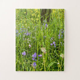 Quebra-cabeça Bluebells & Dandelions in Wild Spring Grass