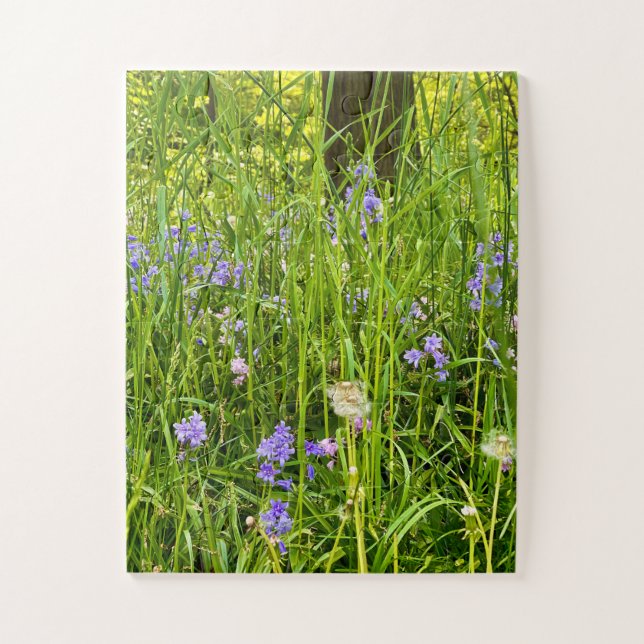 Quebra-cabeça Bluebells & Dandelions in Wild Spring Grass (Vertical)