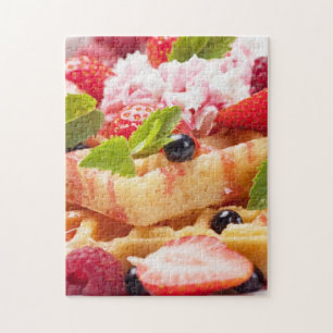 Quebra-cabeça Bolo do Waffle com fruta de baga fresca