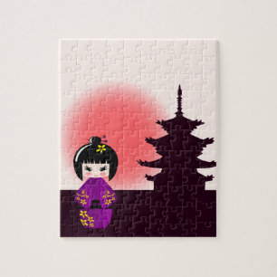 Quebra-cabeça Boneca japonesa do kokeshi no templo durante o por