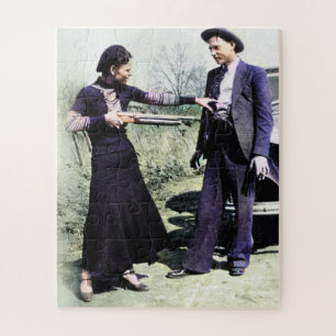 Quebra-cabeça Bonnie e Clyde Se Divertindo 1934 Color Redux