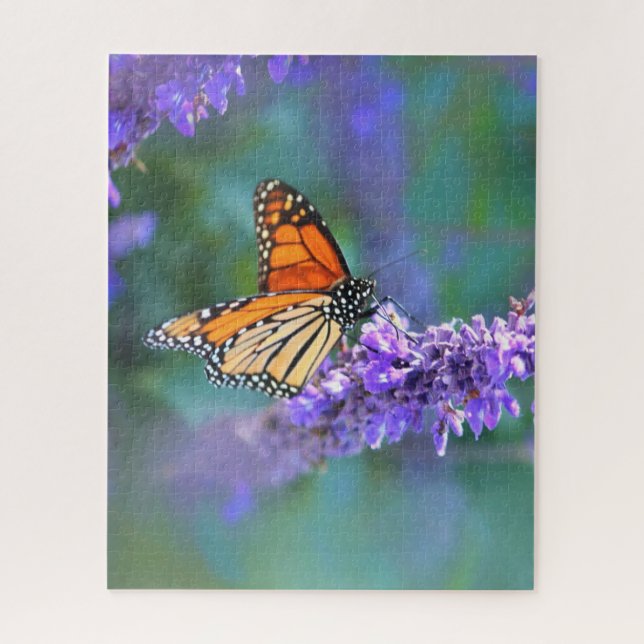 Quebra-cabeça Borboleta Monarca na Flor Lilás Roxo (Vertical)
