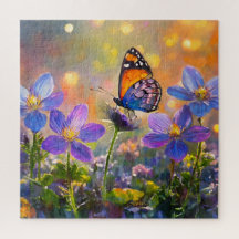 Borboleta Pequena sobre flores silvestres no nasce