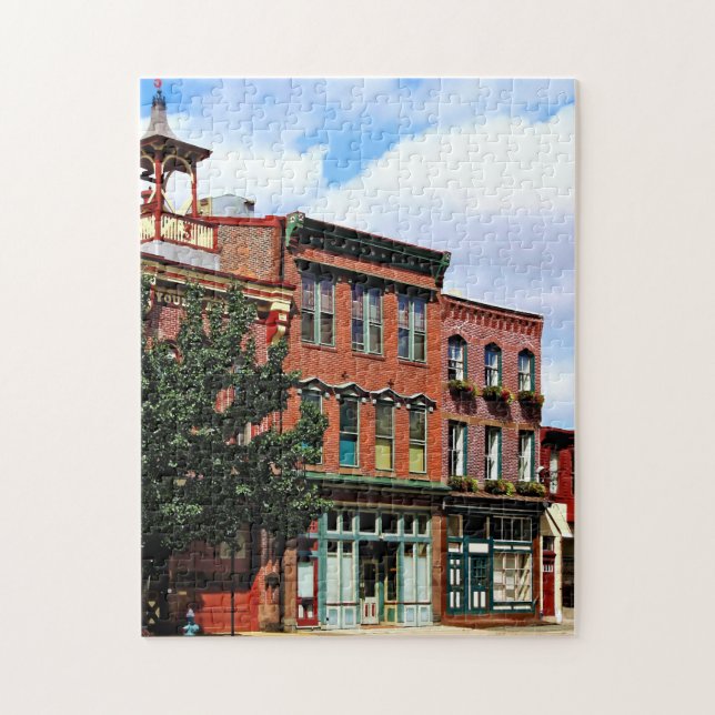 Quebra-cabeça Burlington NJ - Rua no Distrito Histórico (Vertical)