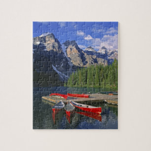 Quebra-cabeça Canadá, Alberta, Lago Moraine. Canoas vermelhas ag