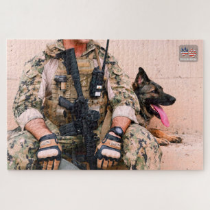 Quebra-cabeça CÃO DE TRABALHO MILITAR DOS EUA (20x30 polegadas)