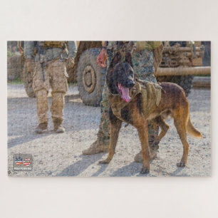 Quebra-cabeça CÃO DE TRABALHO MILITAR DOS EUA (20x30 polegadas)