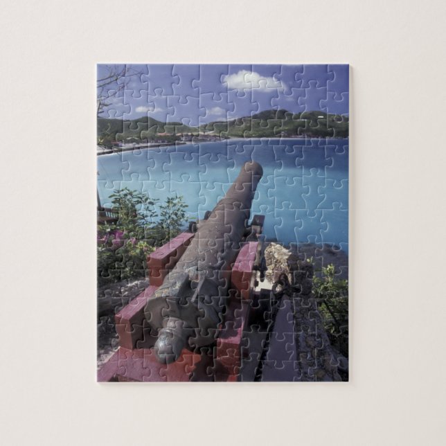 Quebra-cabeça CARIBE, Rua. Barts, Connon apontando para a Baía d (Vertical)