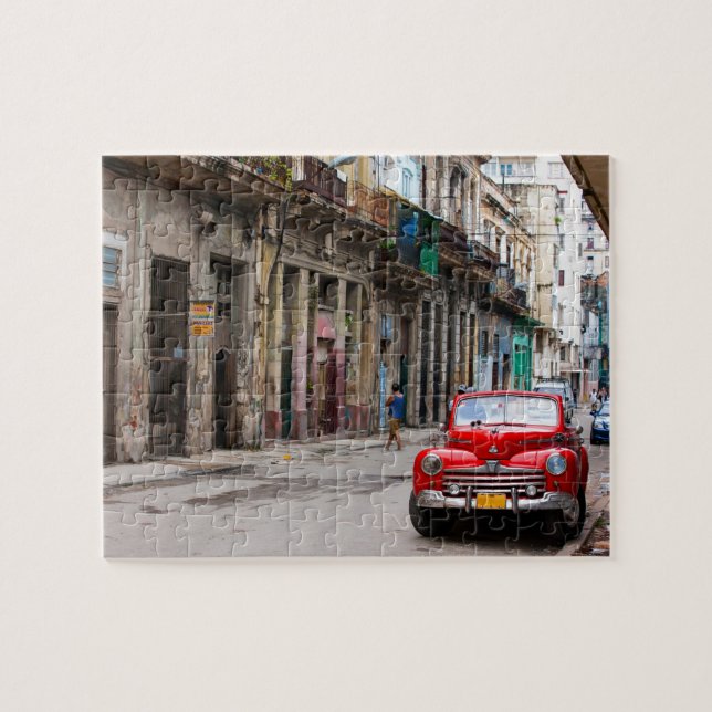 Quebra-cabeça Carros antigos na rua de Havana (Horizontal)