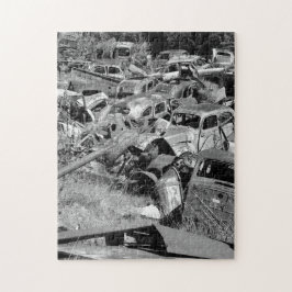 Quebra-cabeça Carros vintage se esgotando em um pátio de um carr