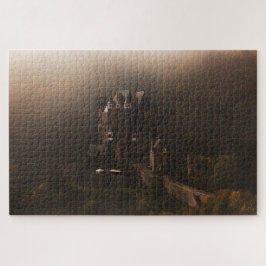 Quebra-cabeça Castelo de Eltz do Burg na névoa da manhã