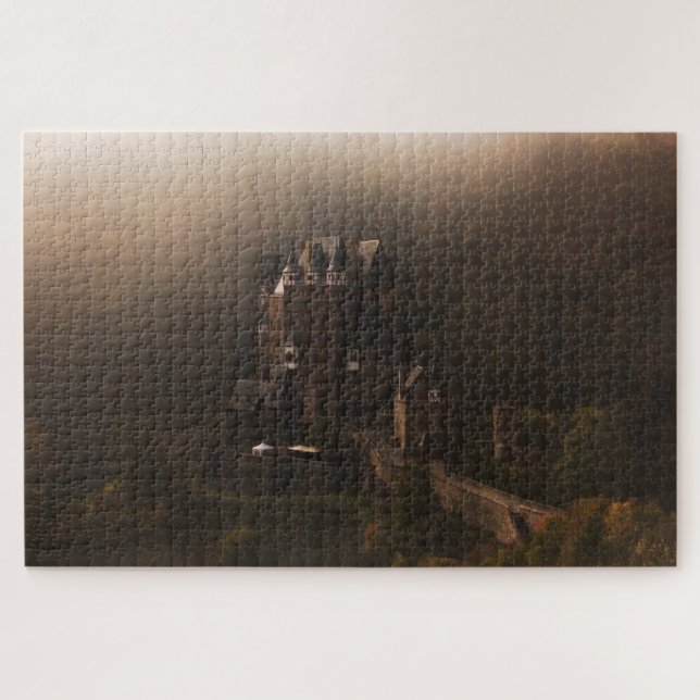 Quebra-cabeça Castelo de Eltz do Burg na névoa da manhã (Horizontal)