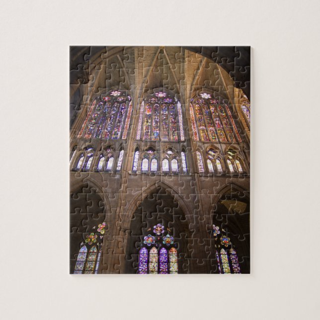 Quebra-cabeça Catedral de Leão, janelas de vitral interior (Vertical)