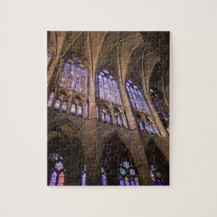 Quebra-cabeça Catedral de Leão, janelas de vitral interior