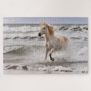 Quebra-cabeça Cavalo Camargue saindo da arrebentação