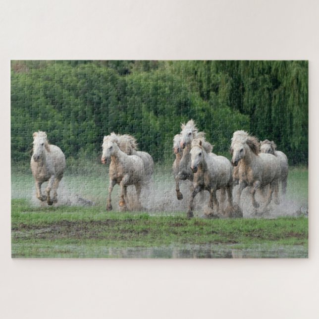 Quebra-cabeça Cavalos Camargue Correndo na Água (Horizontal)