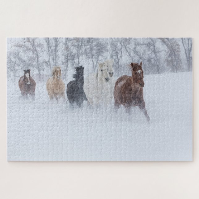 Quebra-cabeça Cavalos Correndo Através da Neve (Horizontal)