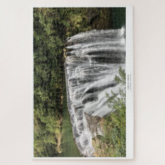 Quebra-cabeça Cenário Deslumbrante da Cachoeira de Taiwan - Véus