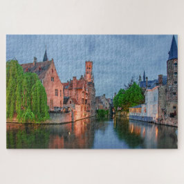Quebra-cabeça Cidade antiga e torre de Belfry à noite em Bruges
