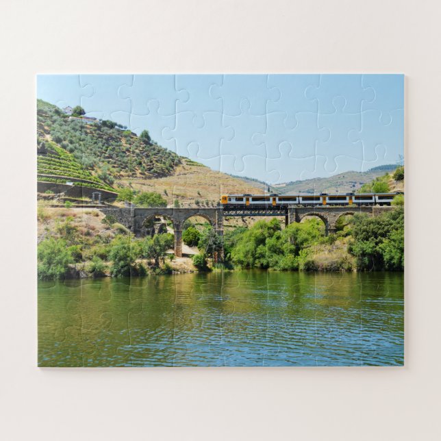 Quebra-cabeça Comboio e rio Douro em Portugal (Horizontal)