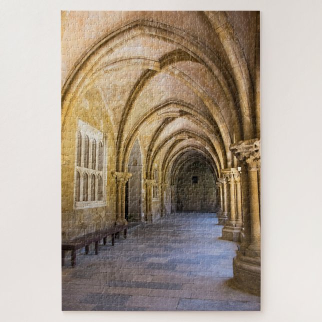 Quebra-cabeça Corredor da Claustro da Catedral Arqueada (Vertical)