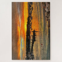 Crepúsculo de Brixham: Pôr do Sol Ardente e Costa 