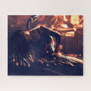 Quebra-cabeça da mulher do Cyberpunk do metal