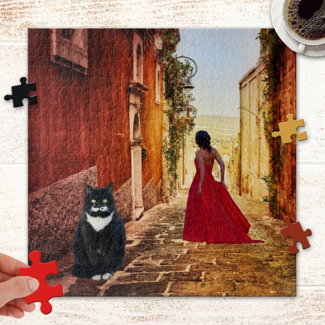 Quebra-cabeça de Pintura de Belas Artes de Tuxedo  (Puzzle featuring a painting of an Italian village with a lady in red and a cute big tuxedo cat)