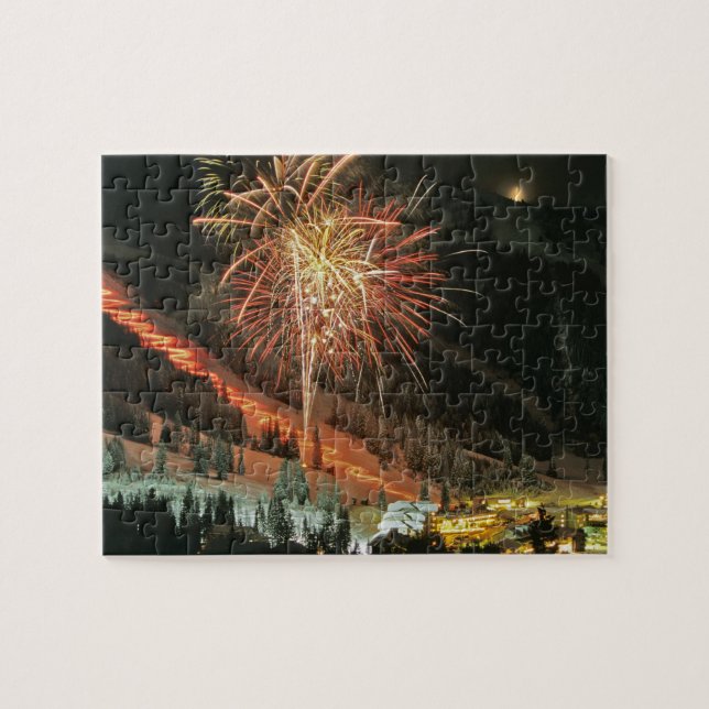 Quebra-cabeça Desfile com archotes e fogos de artifício durante  (Horizontal)