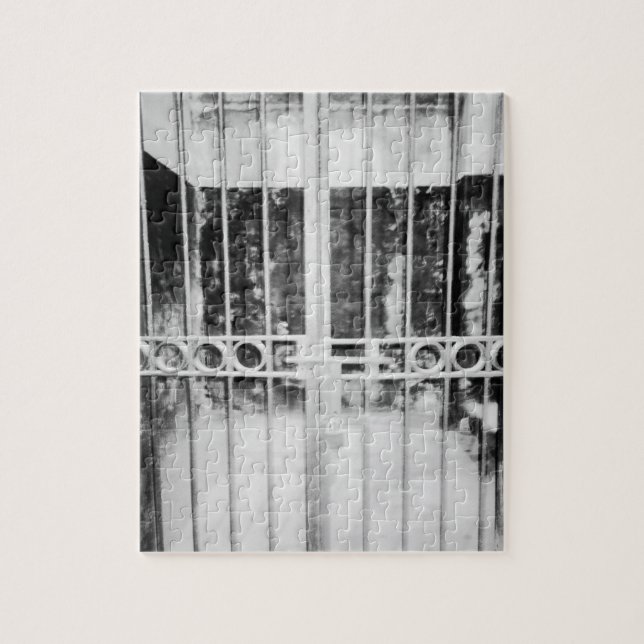 Quebra-cabeça Detalhe das Células da Prisão de Hanoi Vietnam (Vertical)