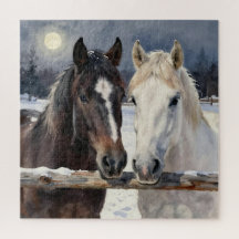 Dois Cavalos numa Fazenda Nevada sob a Luz da Lua