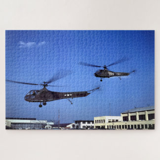 Quebra-cabeça Dois helicópteros Sikorsky YR-4B a voar
