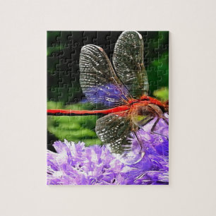 Quebra-cabeça Dragonfly Vermelha em Flores Violetas Roxos