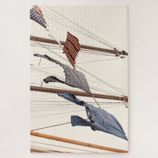 Quebra-cabeça Drying clothes, village (Vertical)