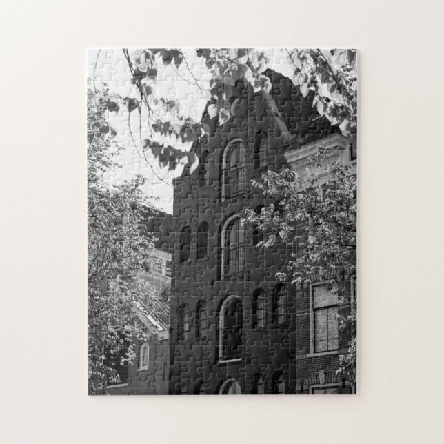 Quebra-cabeça Edifício histórico negro e branco em Amesterdã (Vertical)
