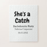 Quebra-cabeça Ela é um nome de despedida de solteira data simple<br><div class="desc">design</div>