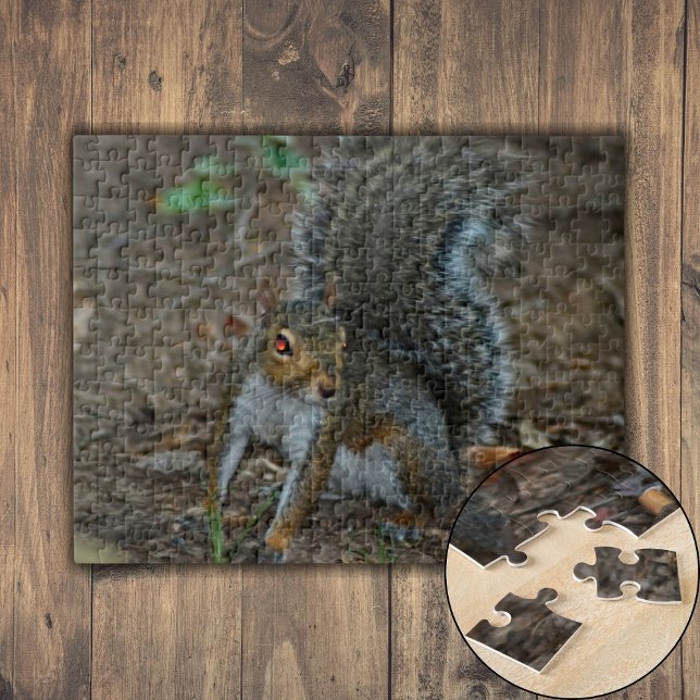 Quebra-cabeça Esquilo com olhos brilhantes (Squirrel with glowing eyes jigsaw puzzle)