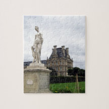 Estátua nos Motivos do Louvre