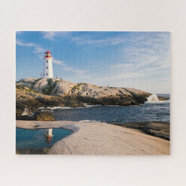 Quebra-cabeça Farol em Rochas com Reflexão Oceânica (Horizontal)
