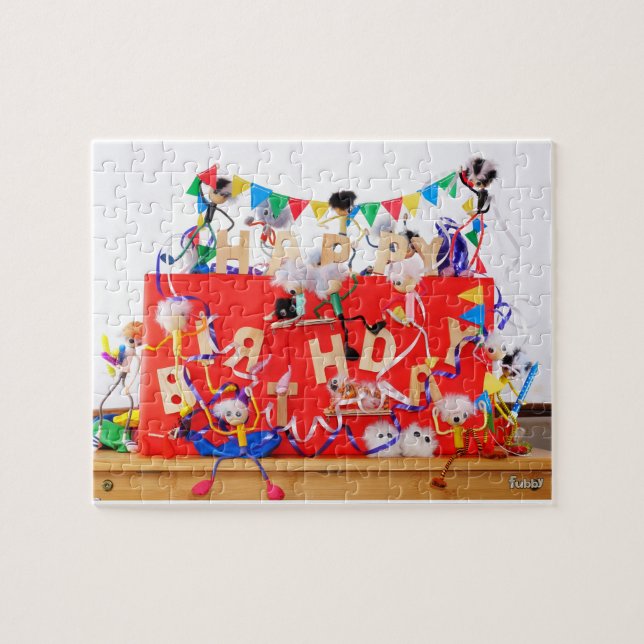 Quebra-cabeça Fubby's die feest vieren voor verjaardag. (Horizontal)