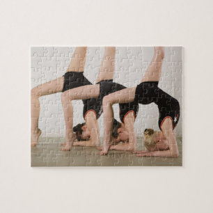 Quebra-cabeça Gymnasts que levantam upside-down