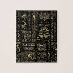 Quebra-cabeça Hieroglyphs e ouro egípcios das deidades no preto