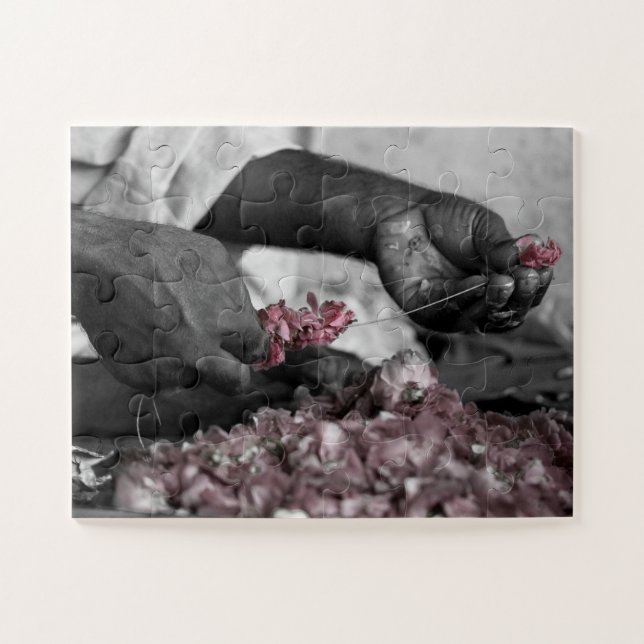 Quebra-cabeça Homem com Flores (Horizontal)