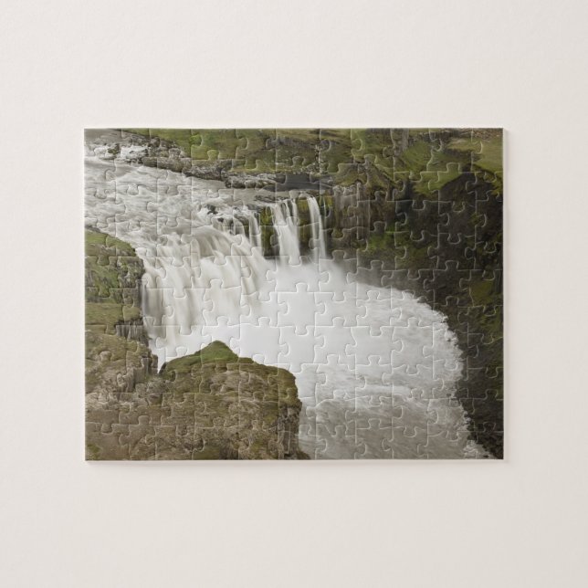 Quebra-cabeça Islândia. Cachoeira Hafragilsfoss em (Horizontal)