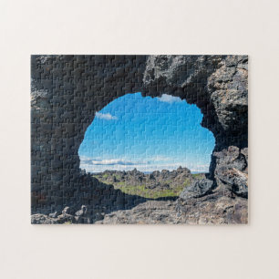 Quebra-cabeça Janela lava em Dimmuborgir, zona de Myvatn - Islâ