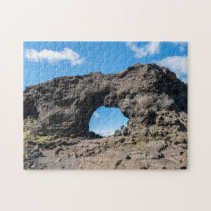 Quebra-cabeça Janela lava em Dimmuborgir, zona de Myvatn - Islâ