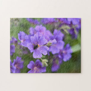 Quebra-cabeça Jardim de Fotografia da Flor Roxa e da Abelha